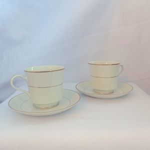 Teacup with saucer plates (set of 2)
